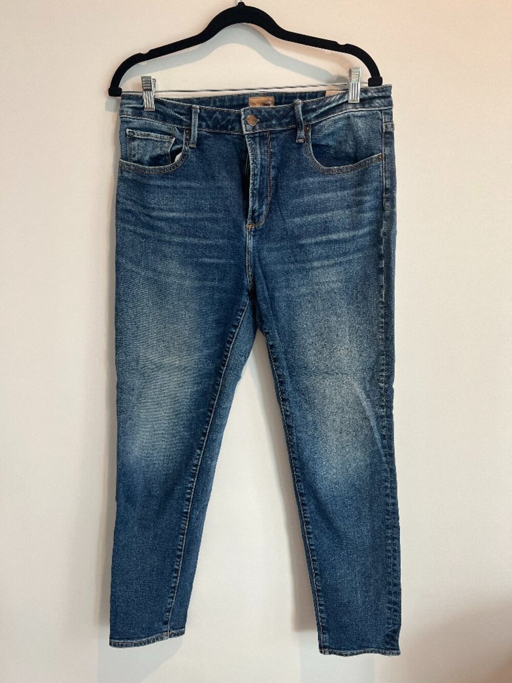 Driftwood Gizelle Jeans Size 31 Medium Wash Slim Leg VGUC